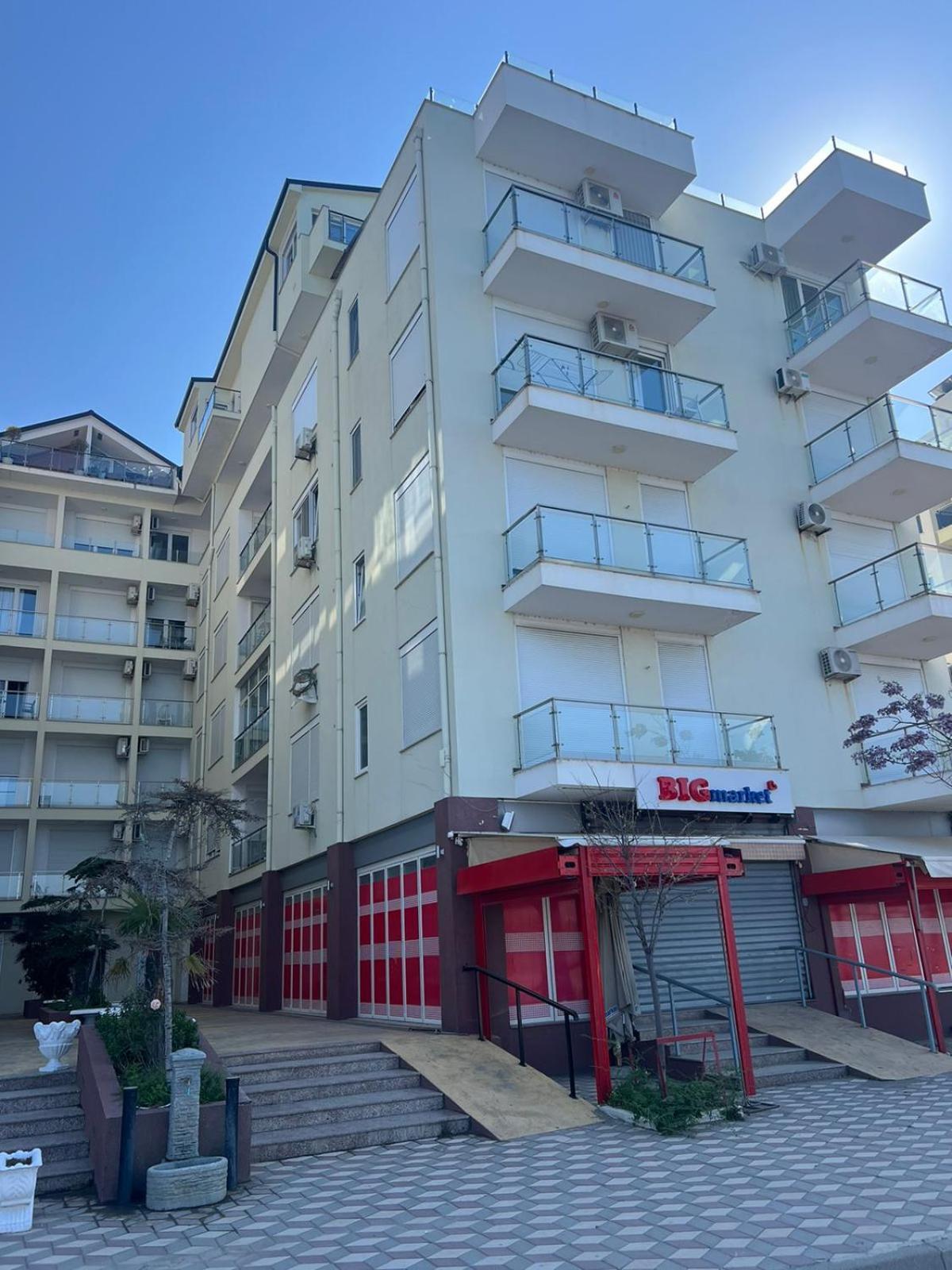 Shengjin Apartaments Экстерьер фото