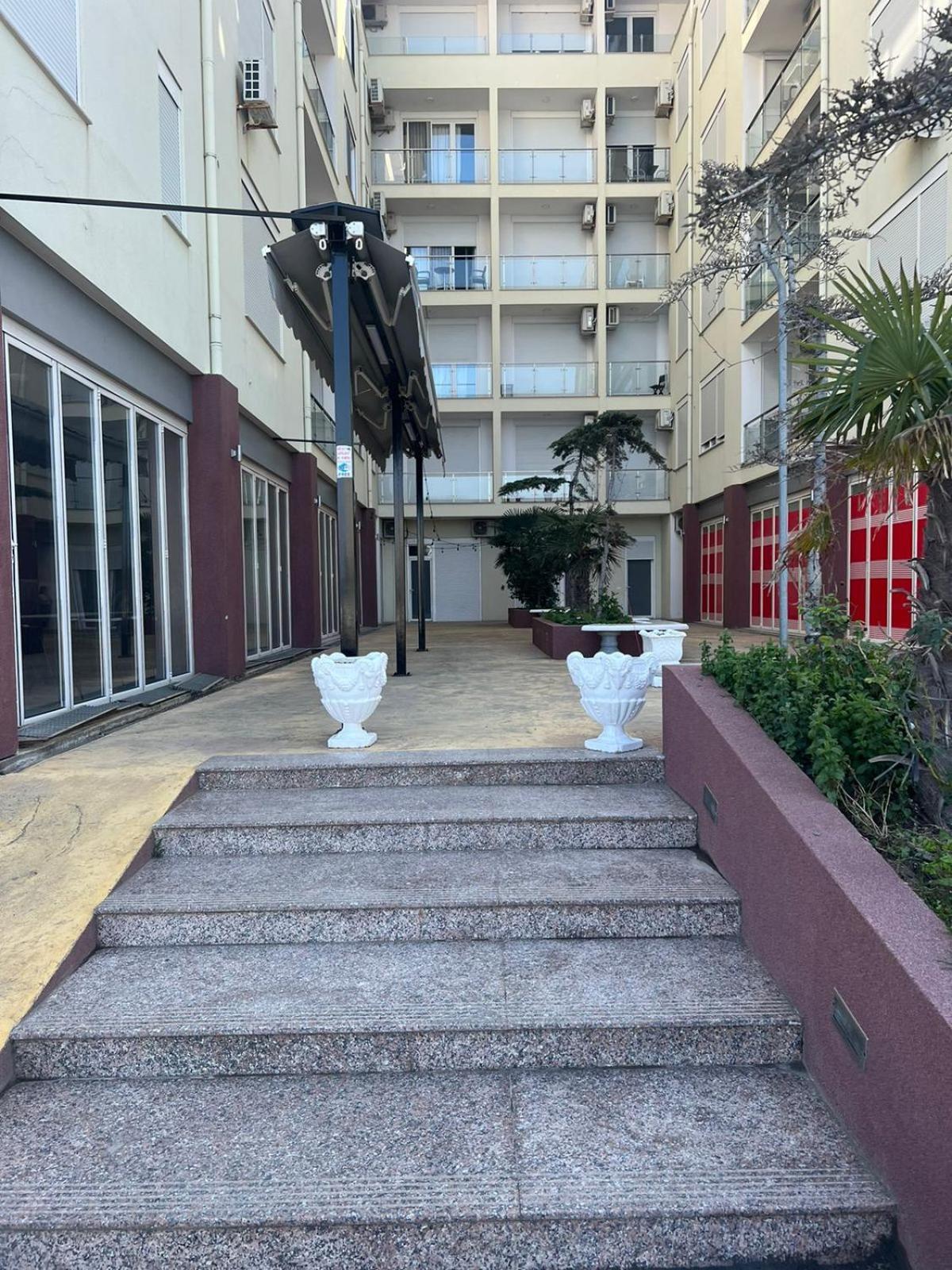 Shengjin Apartaments Экстерьер фото