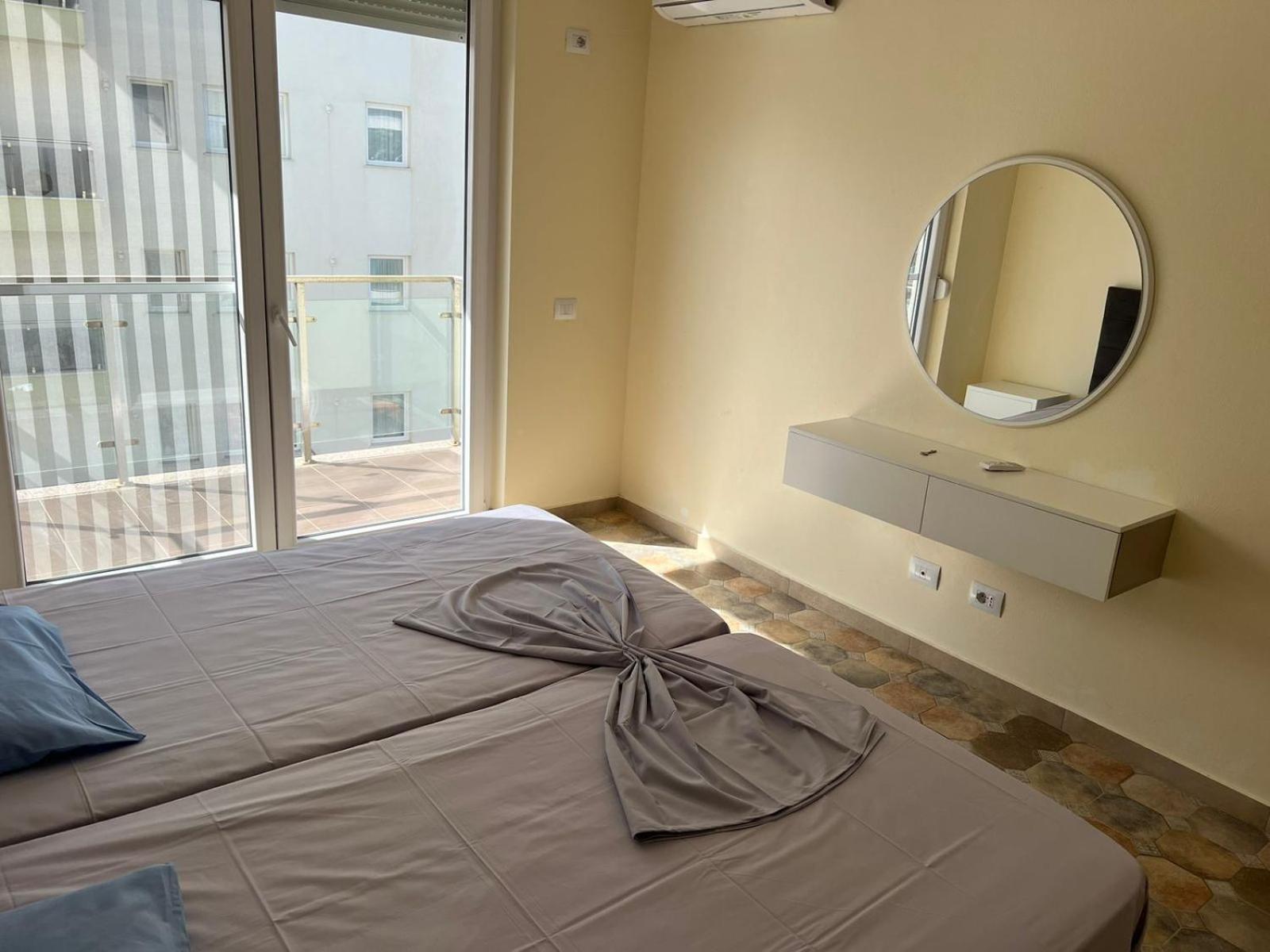 Shengjin Apartaments Экстерьер фото