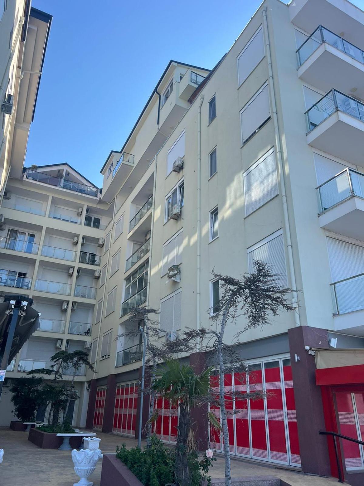 Shengjin Apartaments Экстерьер фото
